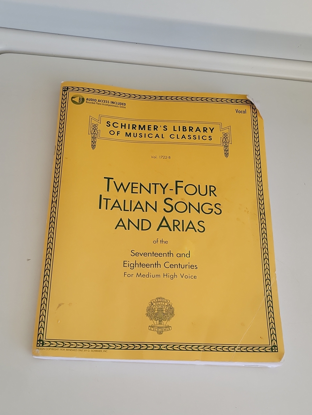Amazon Yellow Schirmer's Library: Twenty-Four Italian Songs and Arias